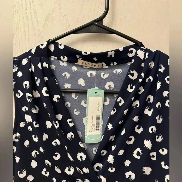 Beacon Navy and White Polka Dot Sleeveless V Neck Tank NWT Blouse - Picture 3 of 5